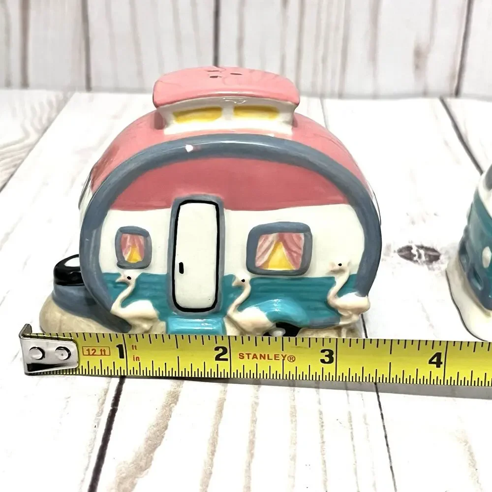 Ceramic Retro Camper RV Trailer Salt and Pepper Shakers Set Flamingos